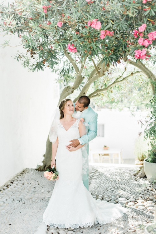 Fine art bruidsfotograaf bruiloft fotograaf wedding Ibiza Santa Eularia des Riu Spanje Wendy en Maurits fotograaf photographer wedding photographer strand huwelijk trouwen op Ibiza ceremonie op het strand Spain beach club weddingplanner wedding planner trouwen in het buitenland romantisch pastel lichte fotografie en videografie videograaf weddingclip trouwfilm huwelijksfilm film bruiloft bruiloftfilm videographer team