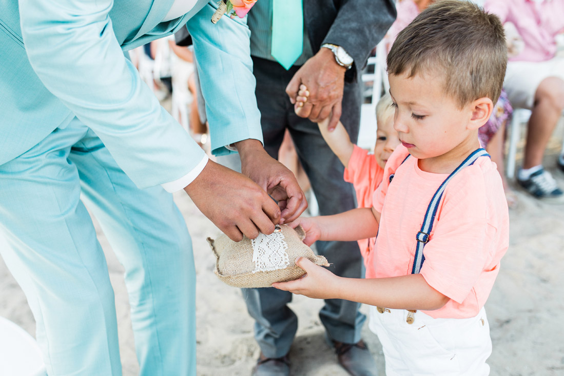 Fine art bruidsfotograaf bruiloft fotograaf wedding Ibiza Santa Eularia des Riu Spanje Wendy en Maurits fotograaf photographer wedding photographer strand huwelijk trouwen op Ibiza ceremonie op het strand Spain beach club weddingplanner wedding planner trouwen in het buitenland romantisch pastel lichte fotografie en videografie videograaf weddingclip trouwfilm huwelijksfilm film bruiloft bruiloftfilm videographer team