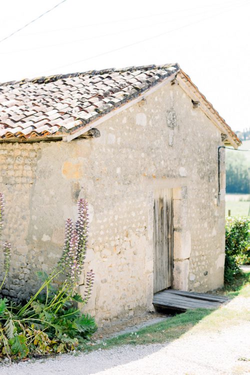 Fine art fotograaf photographer Milou van Ham Fotografie bruidsfotograaf Frankrijk Dordogne Charente France chateau de Lerse kasteel French castle wedding photography and videography videograaf photographe team lichte stijl romantisch zonsondergang styling weddingplanner België huwelijk huwelijksfotograaf trouwen in het buitenland destination wedding mariage Perignac Angouleme romantic chic pool lavender getting married shoot photoshoot poolparty zwembad pool groom bride dress§Fine art fotograaf photographer Milou van Ham Fotografie bruidsfotograaf Frankrijk Dordogne Charente France chateau de Lerse kasteel French castle wedding photography and videography videograaf photographe team lichte stijl romantisch zonsondergang styling weddingplanner België huwelijk huwelijksfotograaf trouwen in het buitenland destination wedding mariage Perignac Angouleme romantic chic pool lavender getting married shoot photoshoot poolparty zwembad pool ceremony setting