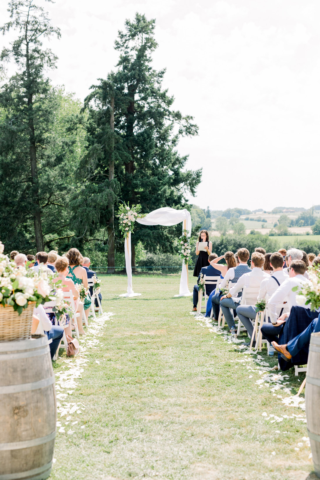 Fine art fotograaf photographer Milou van Ham Fotografie bruidsfotograaf Frankrijk Dordogne Charente France chateau de Lerse kasteel French castle wedding photography and videography videograaf photographe team lichte stijl romantisch zonsondergang styling weddingplanner België huwelijk huwelijksfotograaf trouwen in het buitenland destination wedding mariage Perignac Angouleme romantic chic pool lavender getting married shoot photoshoot poolparty zwembad pool groom bride dress§Fine art fotograaf photographer Milou van Ham Fotografie bruidsfotograaf Frankrijk Dordogne Charente France chateau de Lerse kasteel French castle wedding photography and videography videograaf photographe team lichte stijl romantisch zonsondergang styling weddingplanner België huwelijk huwelijksfotograaf trouwen in het buitenland destination wedding mariage Perignac Angouleme romantic chic pool lavender getting married shoot photoshoot poolparty zwembad pool ceremony setting