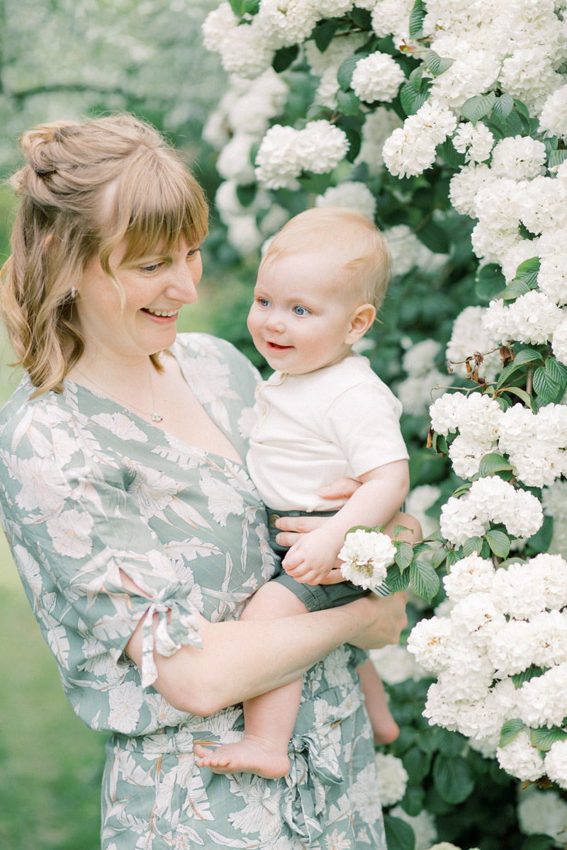 Familieshoot huize Druivelaar Breda Noord Brabant fine art fotograaf Milou van Ham fotografie lifestyle jong gezin gezinnetje gezinsshoot fotoshoot shoot fotoreportage reportage Oosterhout Oirsterwijk Kaatsheuvel Tilburg Den Bosch Eindhoven Eersel Bladel Hapert landgoed buiten licht lichte stijl ontspannen relaxte hippe spontaan spontane shoot kinderen kids inspiratie natuur foto's kinderfotograaf babyfotograaf lifestylefotograaf Nederland Udenhout