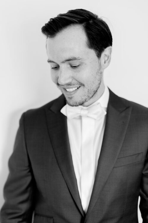 Wedding Forte da Cruz Lisbon Portugal destination wedding photographer for casamento Lisboa American couple getting married in Europe with Dutch light and airy photographer who speaks English and Portuguese