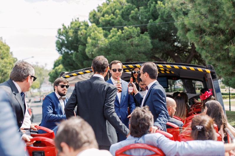 Wedding Forte da Cruz Lisbon Portugal destination wedding photographer for casamento Lisboa American couple getting married in Europe with Dutch light and airy photographer who speaks English and Portuguese hop on hop off bus