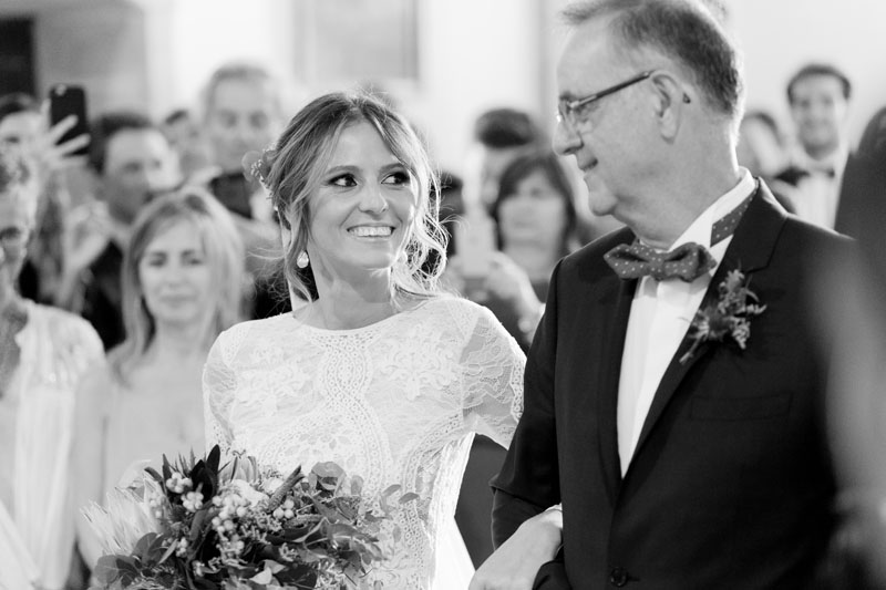 Wedding Forte da Cruz Lisbon Portugal destination wedding photographer for casamento Lisboa American couple getting married in Europe with Dutch light and airy photographer who speaks English and Portuguese