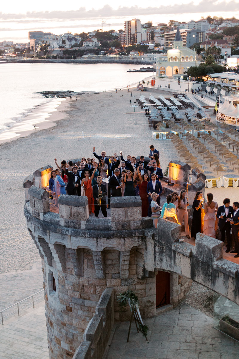 Castle Wedding Forte da Cruz Lisbon Estoril Portugal destination wedding photographer for casamento Lisboa American couple getting married in Europe with Dutch light and airy photographer who speaks English and Portuguese